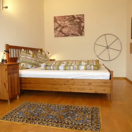 Charming, Central, Spacious Lejlighed *