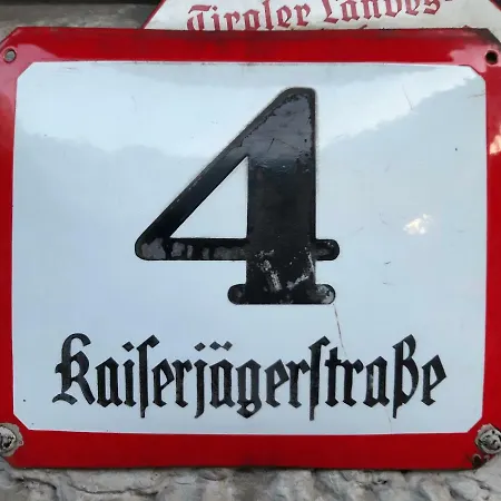 Charming, Central, Spacious Innsbruck