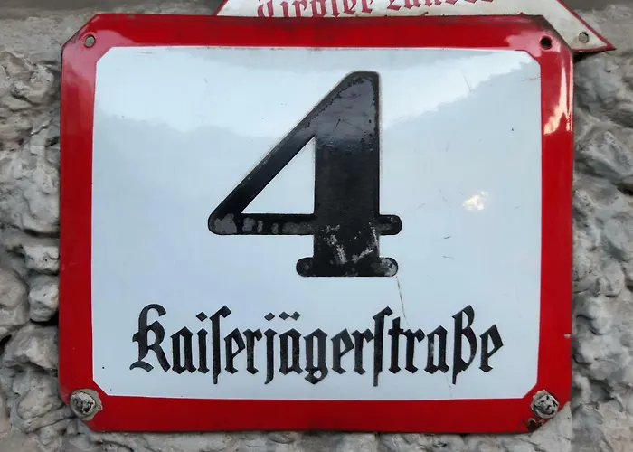 Charming, Central, Spacious Innsbruck